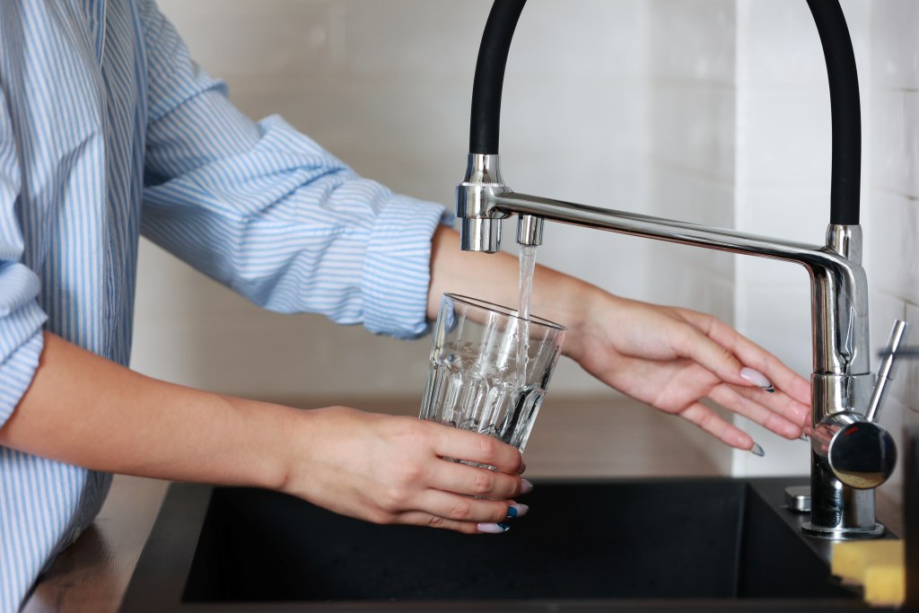 Water quality solutions Image of clean water, featuring KDP Professional Plumbing Services and highlighting effective water quality solutions for healthier and safer plumbing systems.